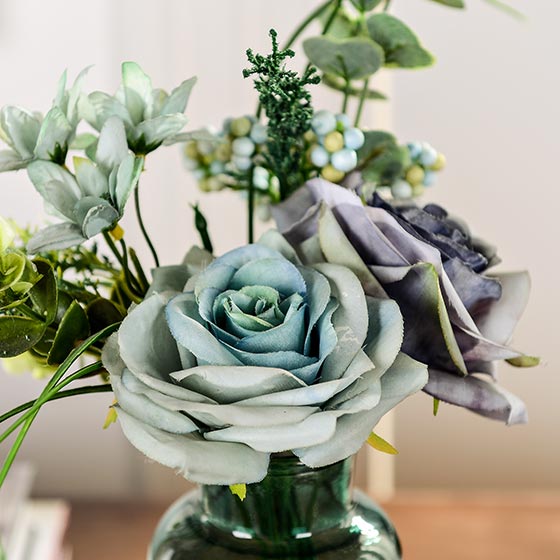 奇居良品  瑞雅蓝色玫瑰配玻璃花瓶整体花艺