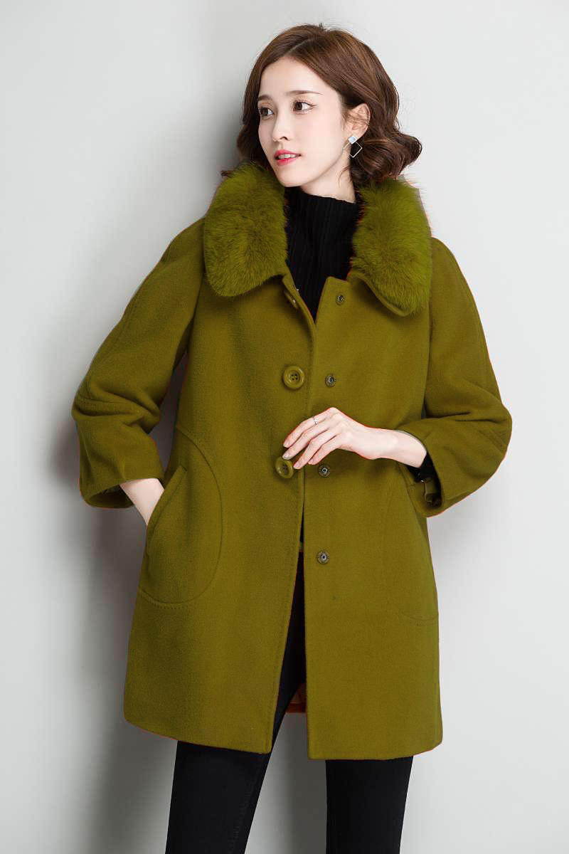 诺爱娜NAINAO 纯羊毛宽松休闲带毛领外套16075·秋香绿