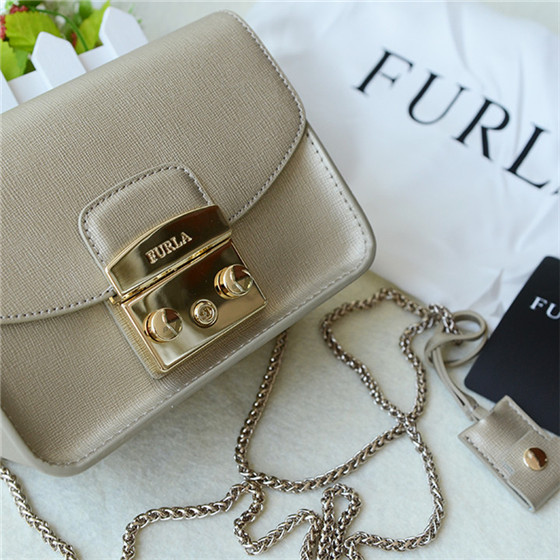 直邮furla 芙拉链条斜跨小号包 金色